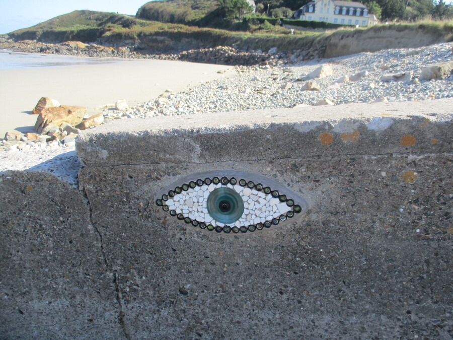 LA PLAGE DE ST JEAN DU DOIGT  A COTE DE PLOUGASNOU (FINISTERE)