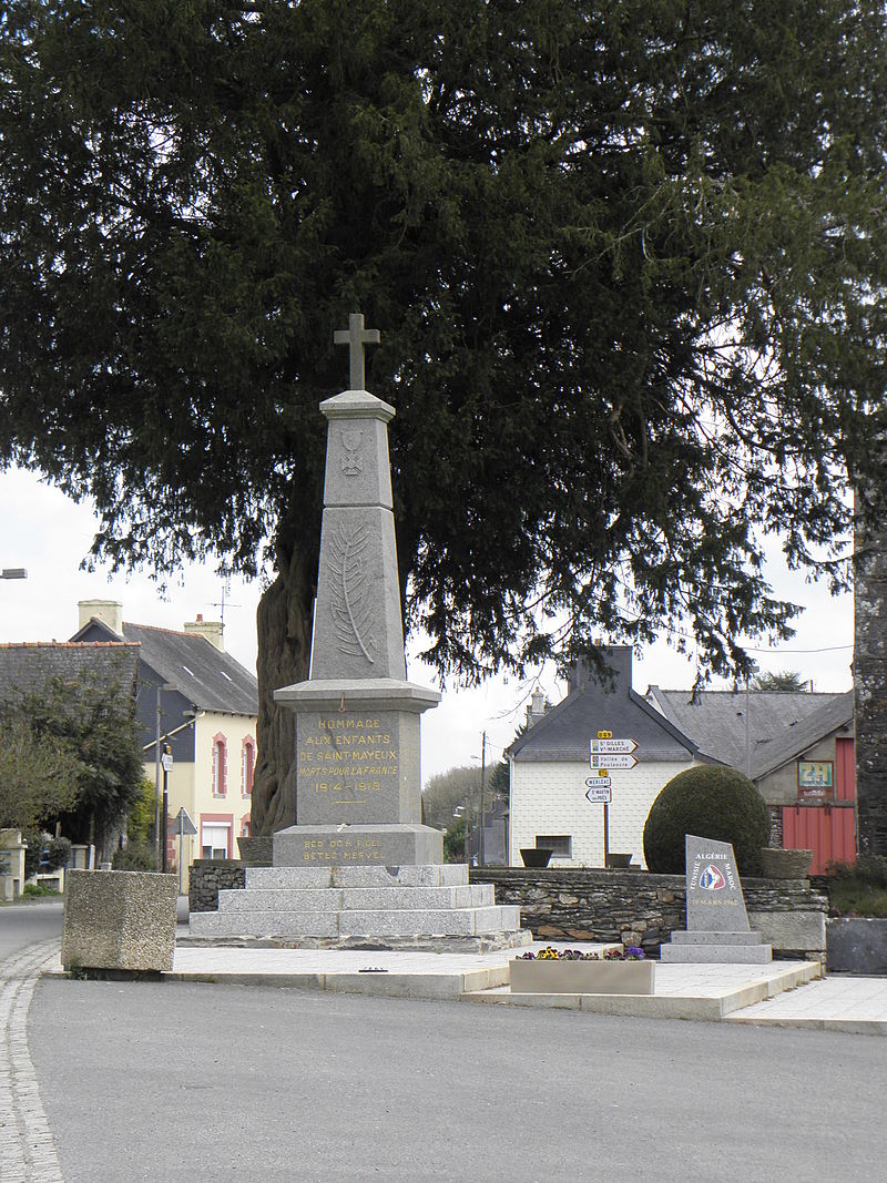 Saint-Mayeux (22) Monument aux morts.JPG