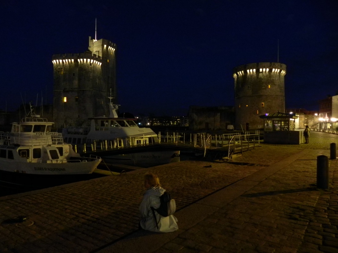les tours de La Rochelle de nuit