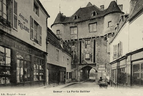 Echappée belle Bourguignonne. Semur-en-Auxois.