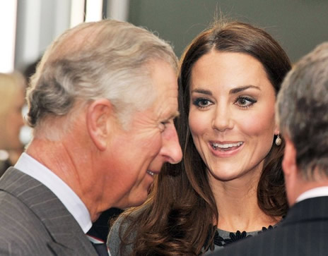 Le prince de Galles, la duchesse de Cornouailles et la duchesse de Cambridge à la Dulwich Picture Gallery