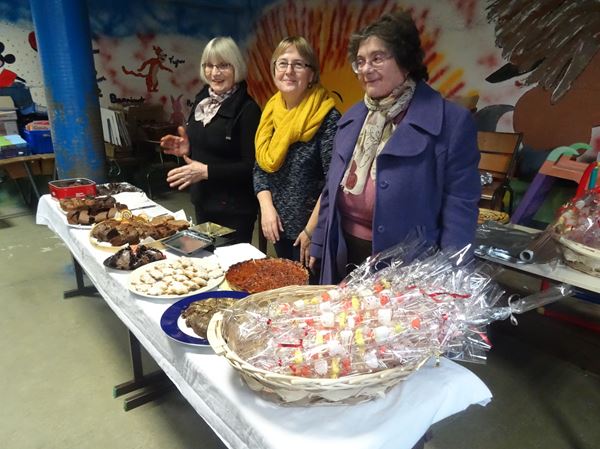 Le marché de Noël 2016 de l'école Saint Bernard de Châtillon sur Seine a toujours autant de succès !