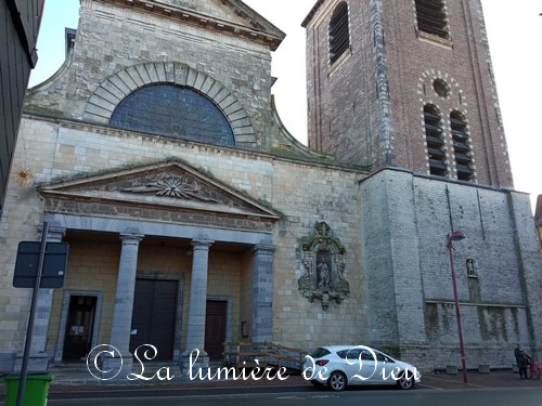Menin (Belgique), l'église Saint Vaast