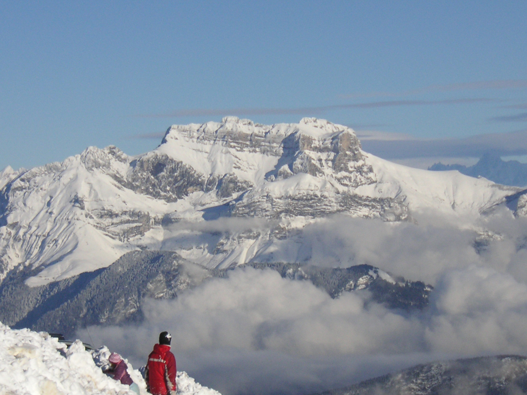 Vue de la chaîne des Alpes depuis le Semnoz 