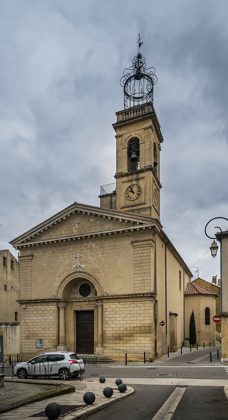 Our Lady and Saint Martin church in Remoulins 01.jpg