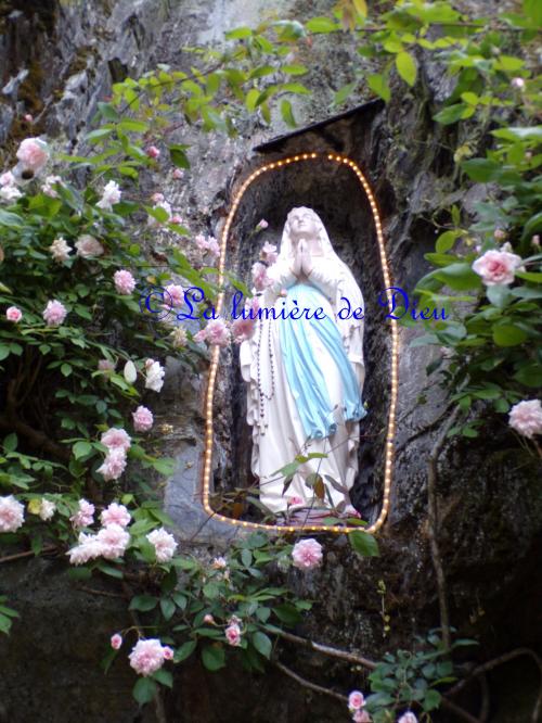 Plumelec, la grotte