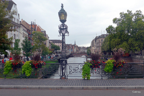 Strasbourg : promenade au bord de l’Ill ...