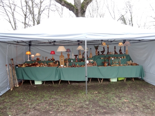 Les stands de vente, de restauration, les animations à la Saint Vincent Tournante des Crémants de Bourgogne 2013 ...