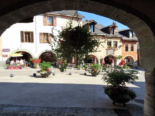 Alby sur Zéran, cité médiévale en Savoie (photos)