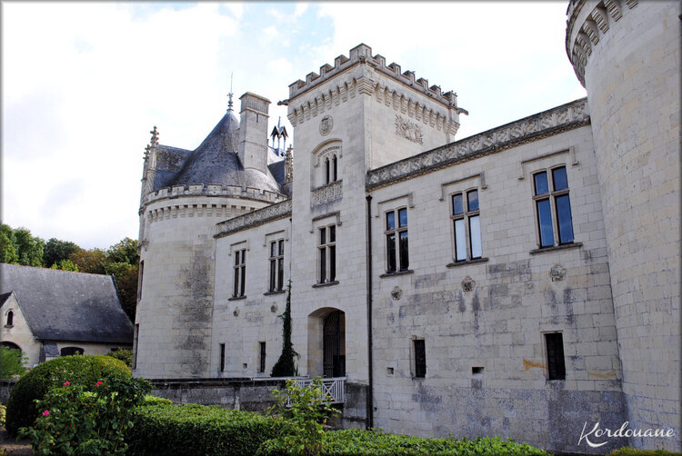 Photos de l'entrée du Château de Bréze