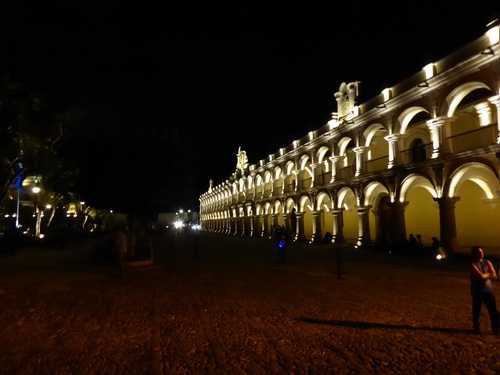 Jour 16, (3)  Guatemala,  Antigua by night