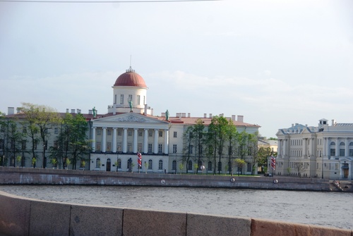 Promenade le long de la Néva à Zaint Petersbourg (photos)