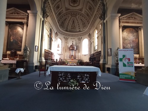Menin (Belgique), l'église Saint Vaast