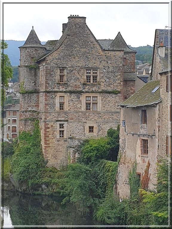 956 - Espalion en Aveyron (12)