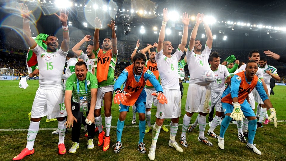 Jeudi 26.6.2014 à Curitiba Russie-EN 1-1 qualification historique