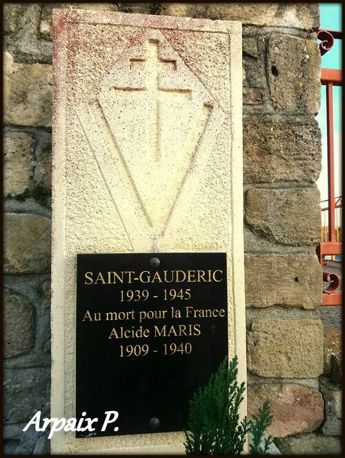 N inversé dans l'église de Saint Gaudéric ...Aude 