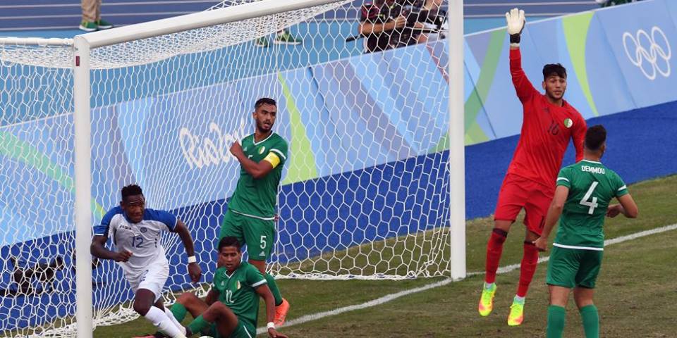 eudi 4.8.2016 à Rio Honduras-EN 3-2  jeux Olympiques, le 1er but