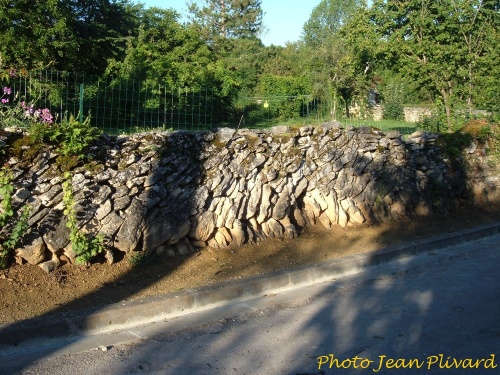 Vieilles pierres et calvaires à Brion sur Ource...