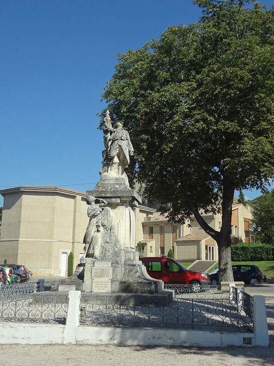 Monument aux morts des Mées (Alpes-de-Haute-Provence).JPG