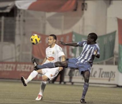Dimanche 3.4.11 Omar Hamadi Bologhine  C1 Afrique MCA-FC Dynamos 3-0