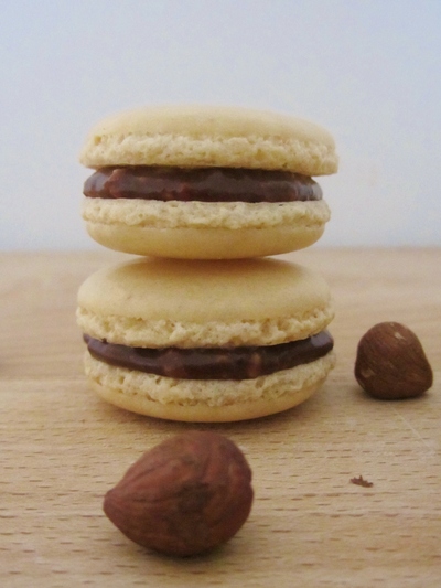 Macarons à la noisette, ganache au pralin