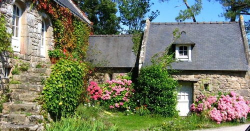 Le village de Saint Cadio et sa petite île