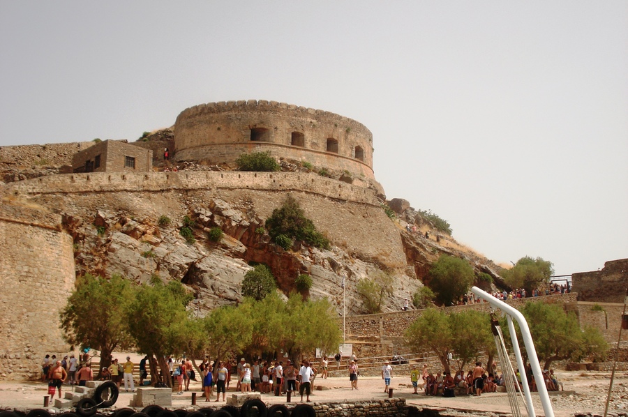 SUITE  DE  L'ILE  DES  OUBLIES  EN  CRETE  ANNEE   2014    (FIN)