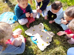 Maternelle classe dehors en mai 