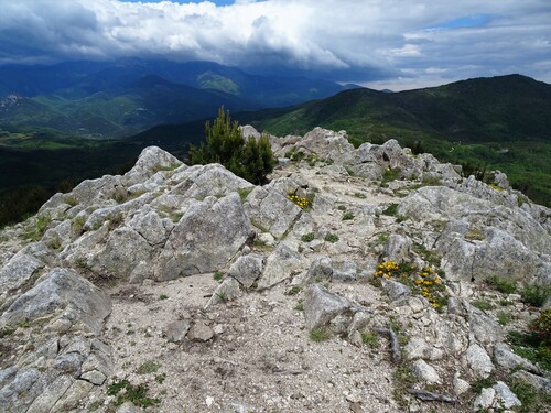 * SAINT-LAURENT-DE-CERDANS le Mont Capell