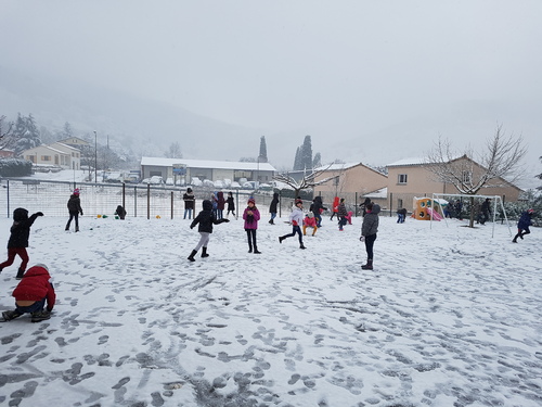 L'école sous la neige