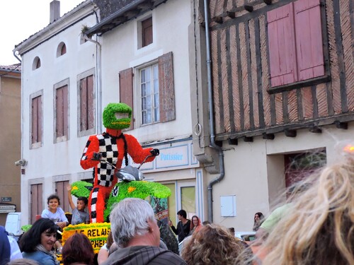 Fraisiades 2019 : Le défilé du soir en images 