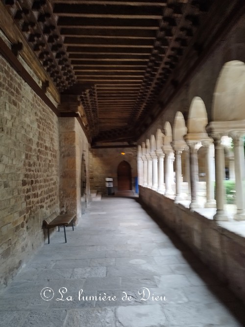 Fréjus, le cloître de la cathédrale saint Léonce