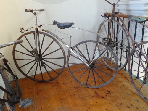 Des vélos anciens au musée des Beaux-Arts de Montbard