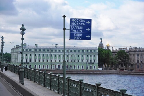 Le quai de l'Université à Saint Petersbourg