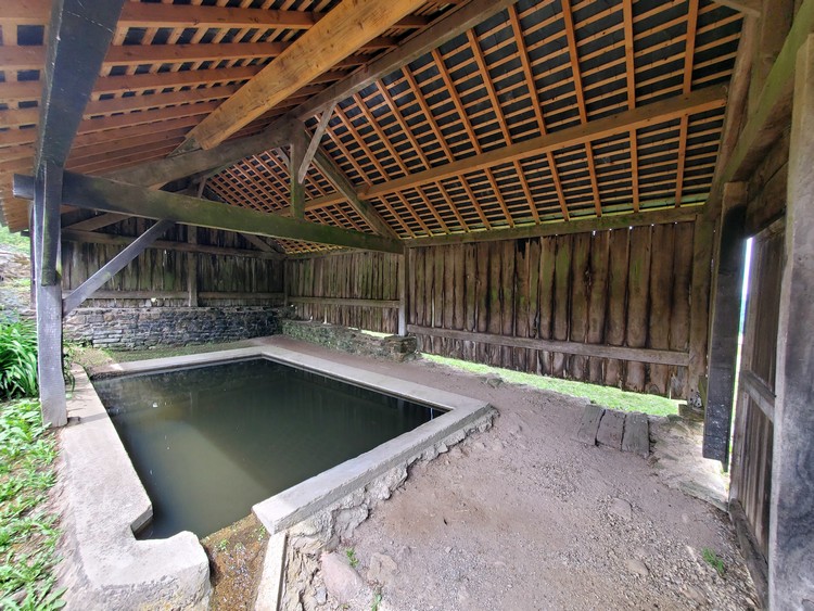 Lavoir de la Forêt-Auvray