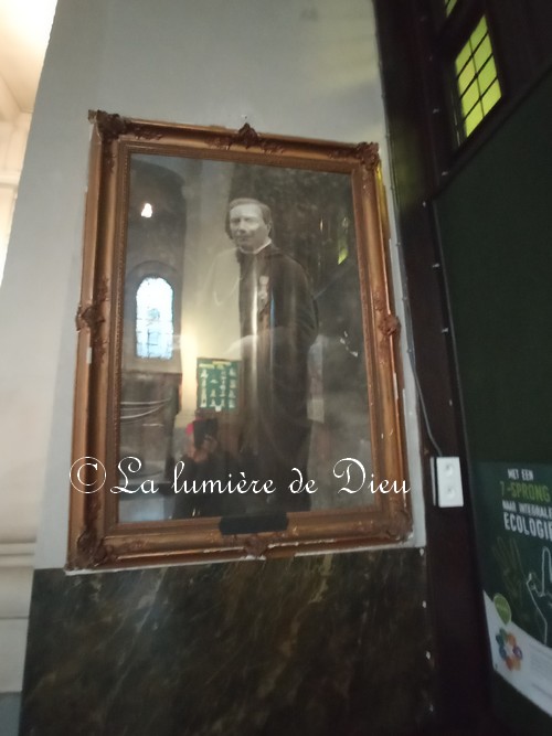 Menin (Belgique), l'église Saint Vaast