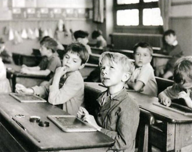 11. La maitresse d'école, Robert Doisneau