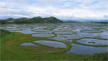 Un lac qui vous fait tourner en rond ... 