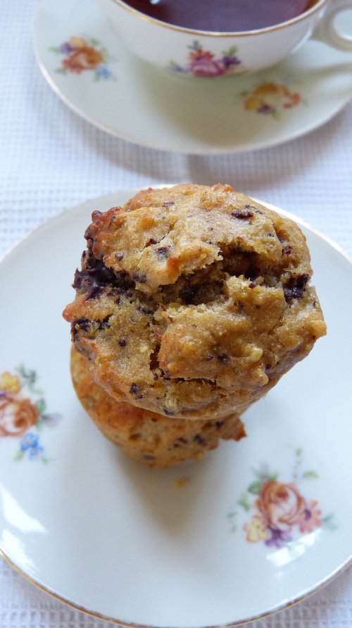 Muffins "énergie" au quinoa, beurre de cacahuètes, banane et chocolat noir