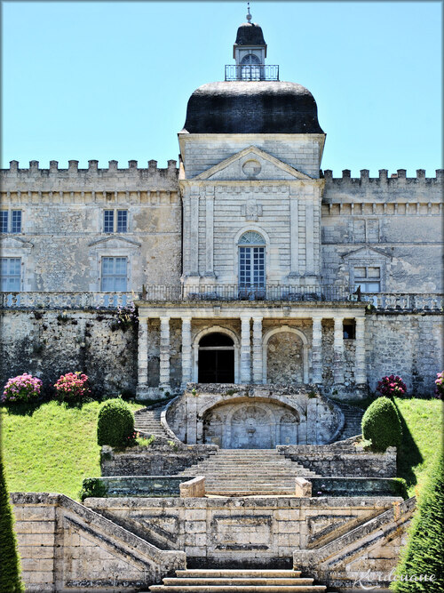 Façade du château de Vayres (côté Dordogne)