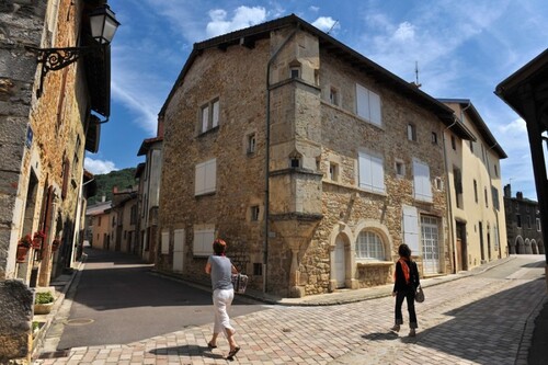 Cuiseaux  (Saône et Loire )