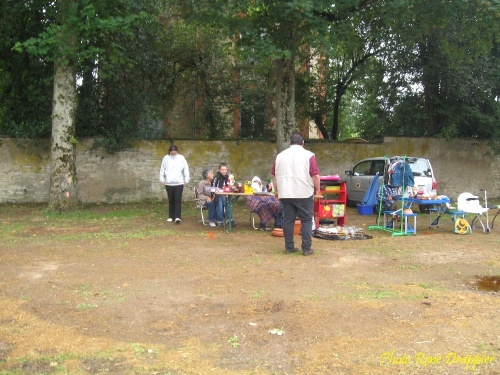 Le vide-greniers des jeunes sapeurs-pompiers...