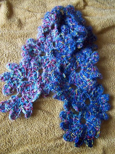 echarpe fleur crochet bleu