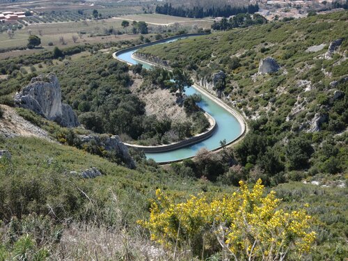 Printemps entre Alpilles et Luberon