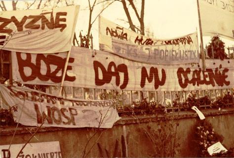 Funeral Popieluszko Europeana (08).jpg