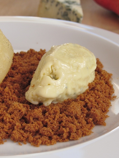 Poire pochée et sa glace à la fourme d'Ambert {Battle Food # 24}