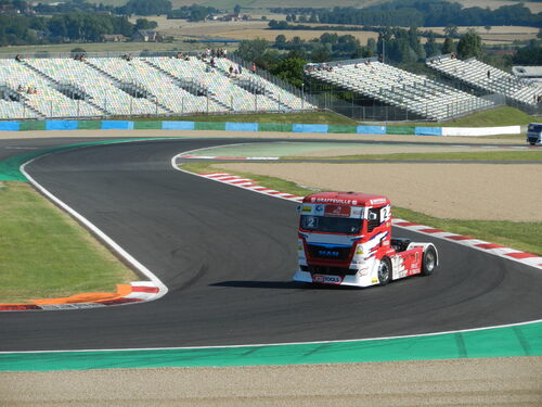 Nevers Magny-Cours= Courses de camions.