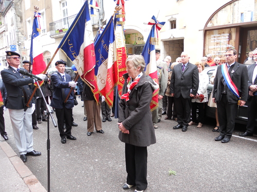 *  Le 8 mai à Dole - Un bel hommage au général Saint-Hillier