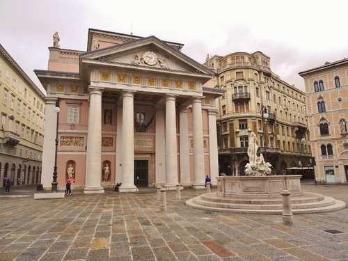 Trieste en Italie: la Place de   l'Unité Italienne (photos)