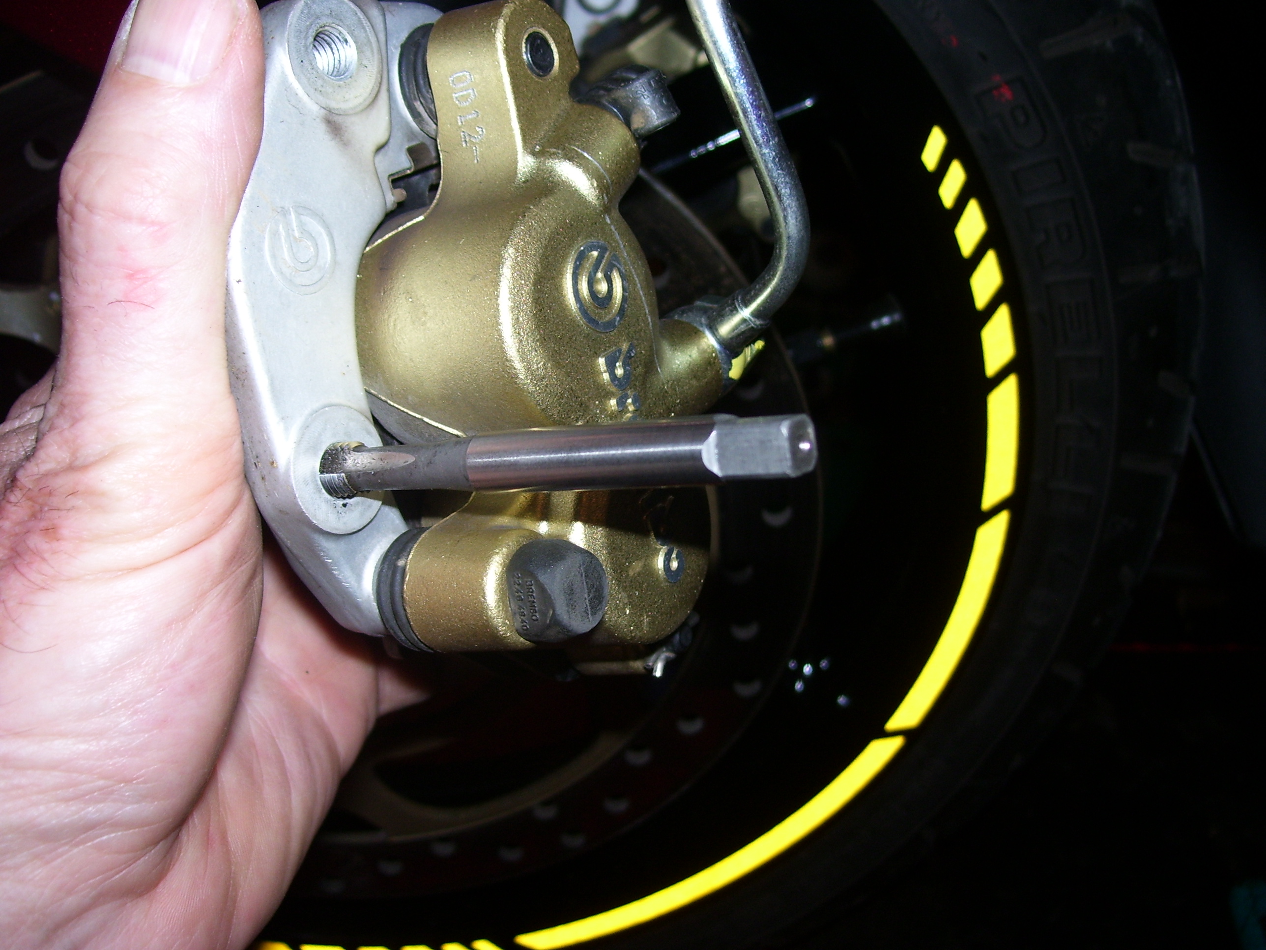 Comment débloquer un étrier de frein à disque ?